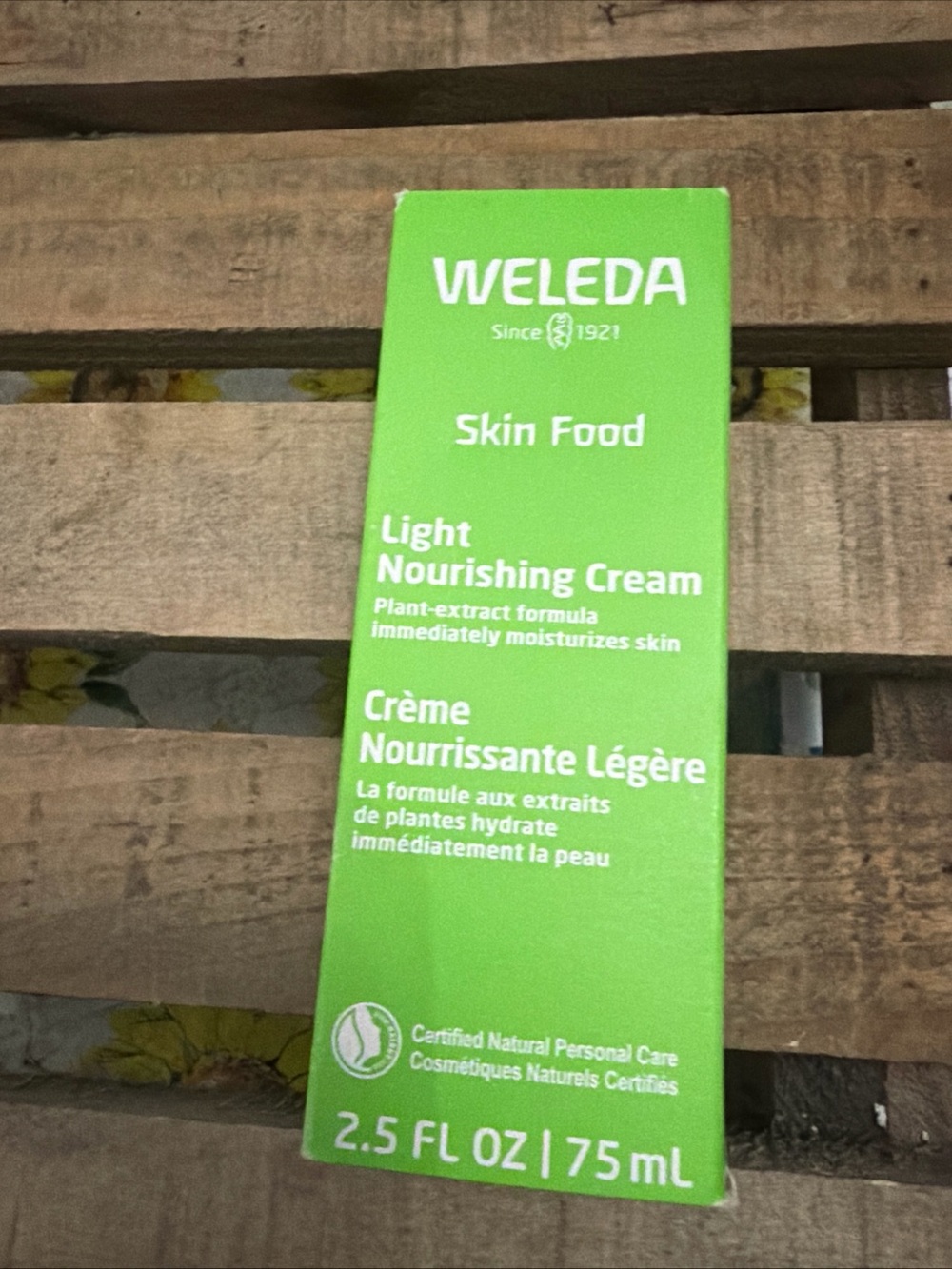 Weleda Skin Food Light Nourishing Cream -